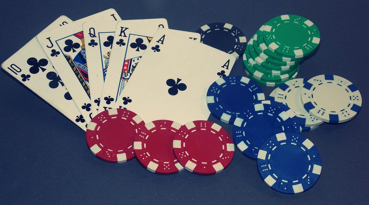 Antarmuka platform t6 bet menampilkan berbagai kategori permainan termasuk olahraga, dealer langsung, dan slot